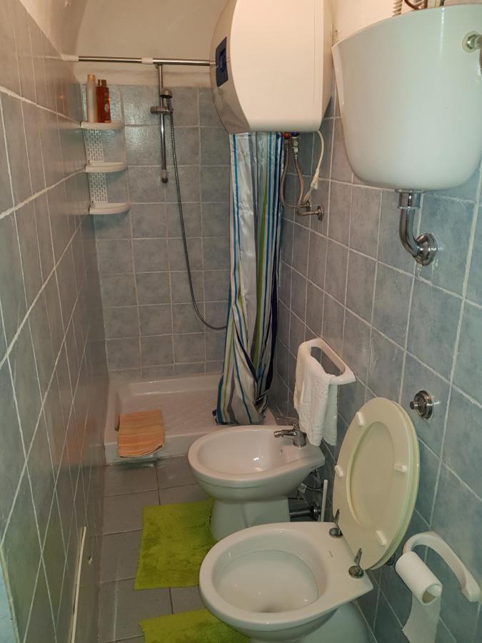 B&B Da Antonella Bosa Ngoại thất bức ảnh