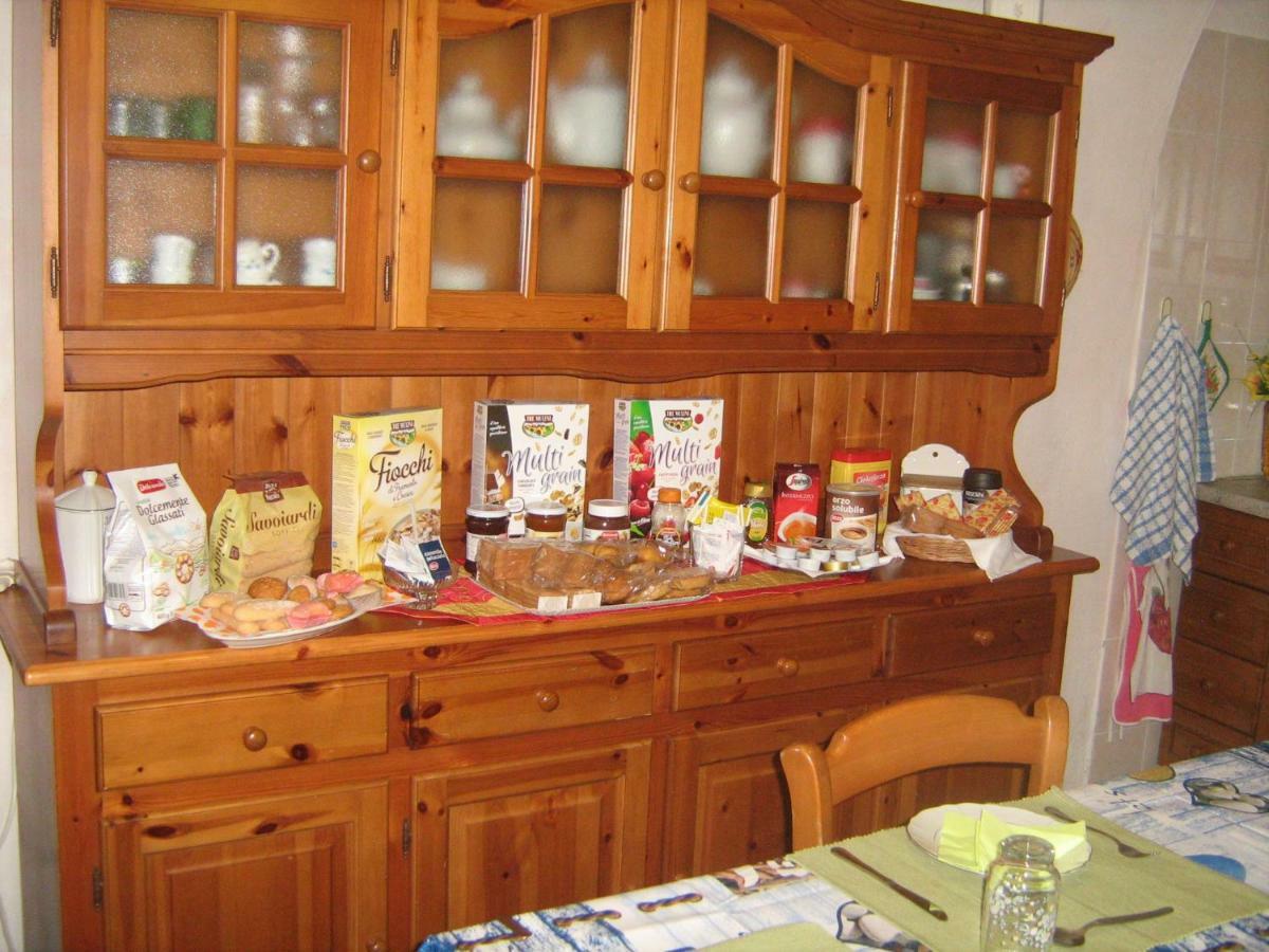 B&B Da Antonella Bosa Ngoại thất bức ảnh